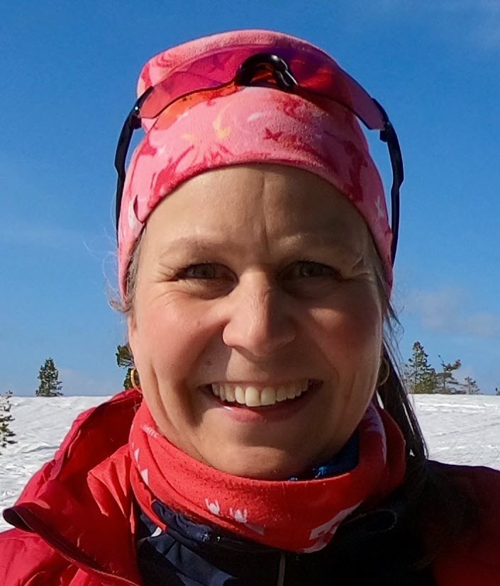 Linda Stenhaug style=